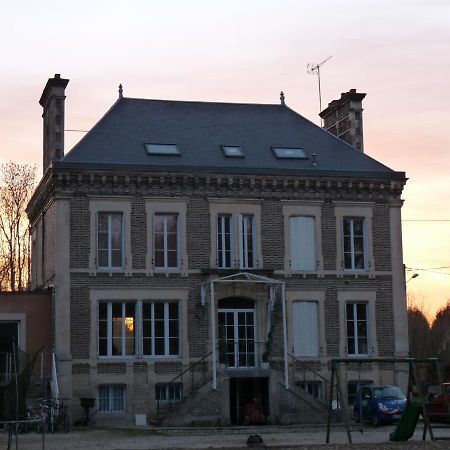 L'Etape Famille Apartment Estissac Екстериор снимка